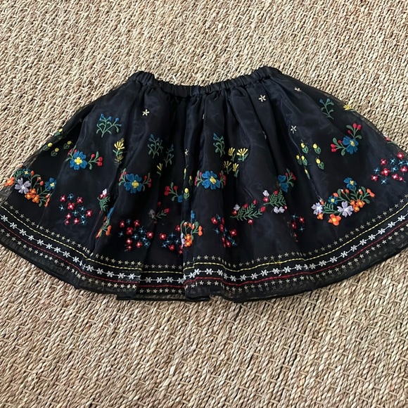 Hanna Anderson Embroidered skirt size 100 - Picture 1 of 2
